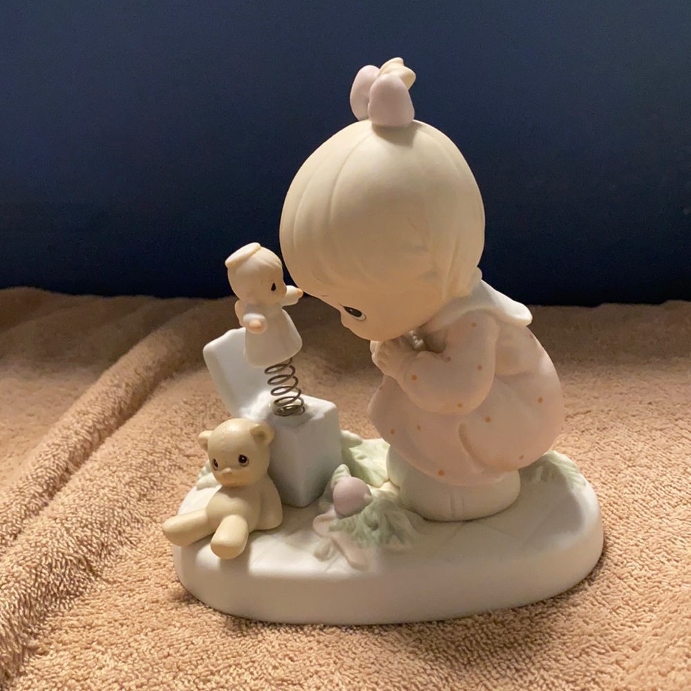Precious moments vintage figurine